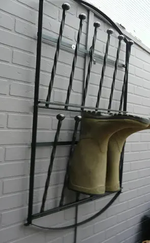 6 pair dounbe wall mounted boot rack Boot holders UK