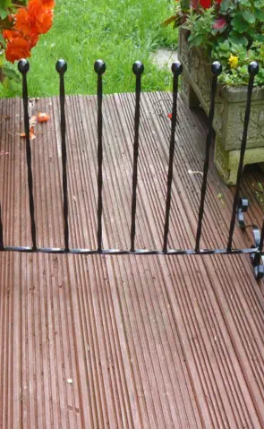Scrolled boot holder Boot holders UK