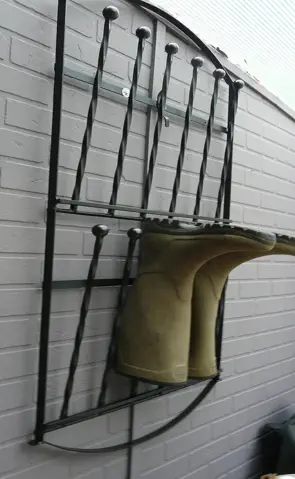 6 pair dounbe wall mounted boot rack Boot holders UK